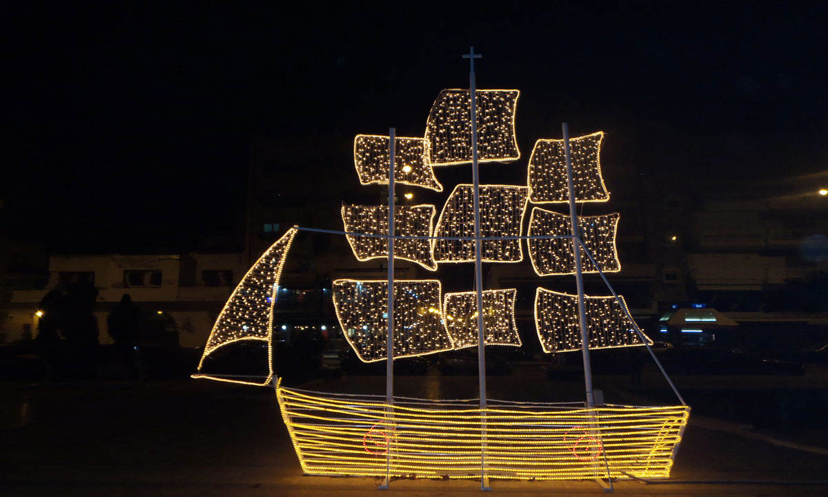 Weihnachten in Griechenland: Bräuche, Traditionen und Schiffe statt Tannenbäumen